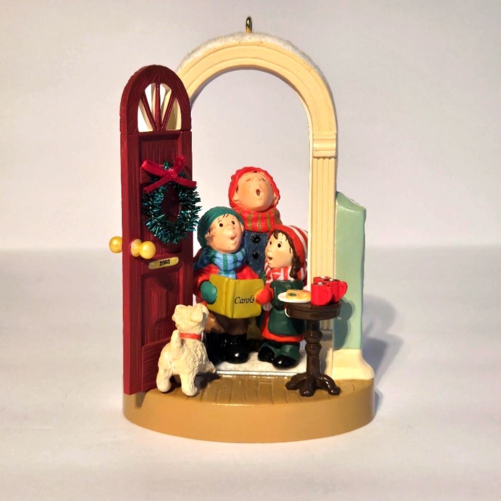 03 HALLMARK KEEPSAKES "Caroling at the Door" Ornament/Orig Box, Artist Sue Tague